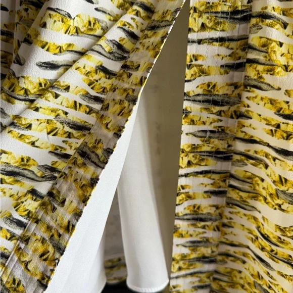 WHITE HOUSE BLACK MARKET Yellow Pleated Sleeveless Utility Dress Size 4 - Picture 12 of 13